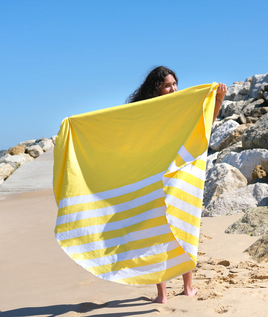 Grande serviette ronde en microfibre parfaite pour la plage